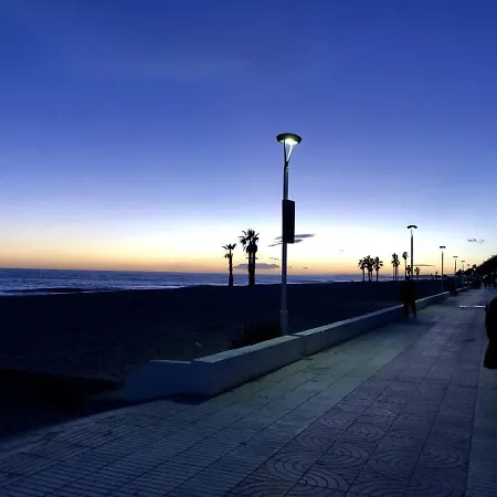 Precioso Con Chimenea Y Vistas Al Mar *